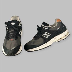 New Balance Shoes Mens Size 9.5 2002R Black  Sepia Suede M2002REB Sneaker